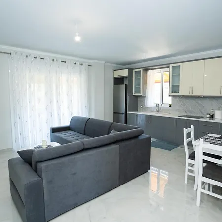 Appartement Santa Saranda Pllake